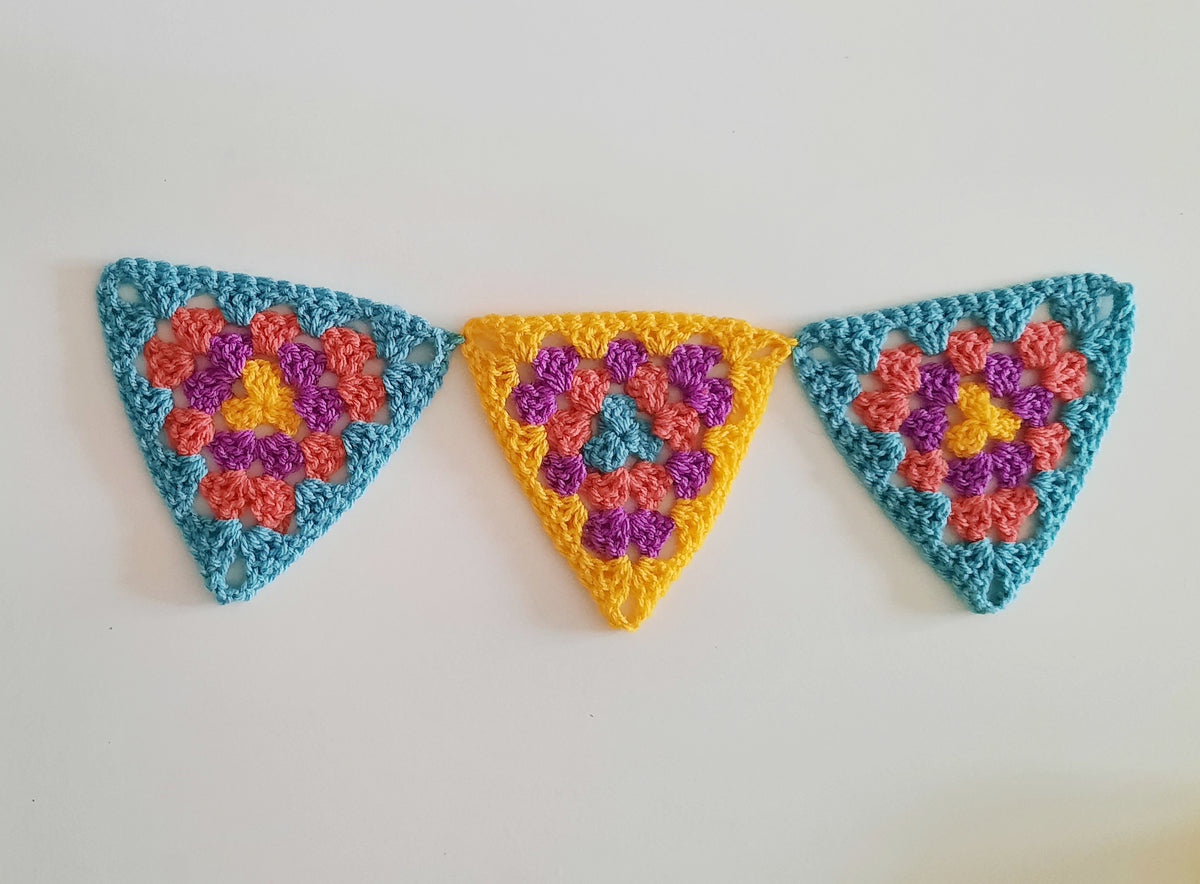 Explore Crochet: Bunting Kit – Berry